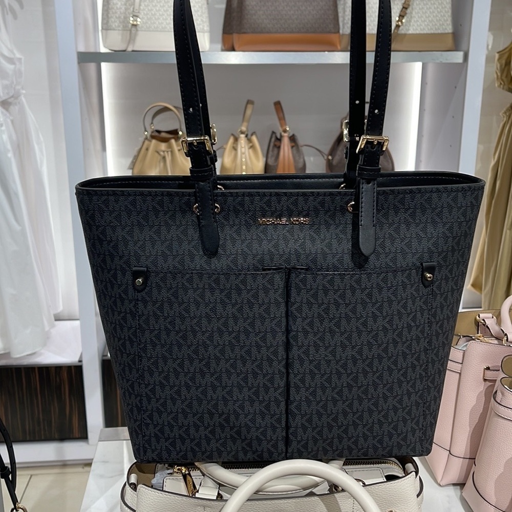 MICHAEL KORS JET SET TRAVEL MEDIUM DOUBLE POCKET TOTE
BLACK SIGNATURE
NWT - Picture 5 of 16